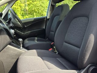 /photos/9318/0686cb1b-9257-4031-a0f7-249e56af91fb_i320x240.jpg