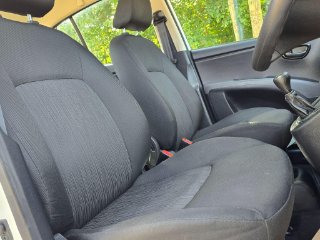/photos/9318/14eb8871-330f-4a40-bb49-38030f7e24c7_i320x240.jpg