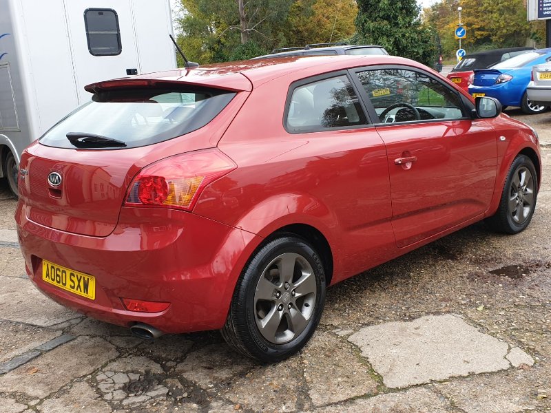Kia proceed 2010