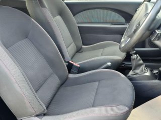 /photos/9318/6d6a390d-8945-41ae-b7ec-e6ecb21c734a_i320x240.jpg