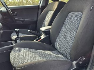 /photos/9318/80528b09-c01c-4f15-85f7-ed940bced97f_i320x240.jpg