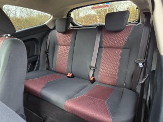 /photos/9318/9c1fec8c-1508-47eb-b23a-d20f677659b3_i320x240.jpg