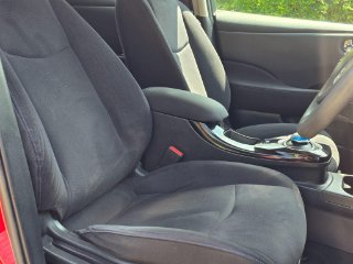 /photos/9318/a6bbedce-e2b7-4fa3-a587-9f9d31bebbfb_i320x240.jpg