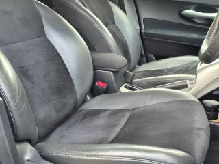 /photos/9318/ab512249-72bf-4e9d-a49f-51815f37111e_i320x240.jpg