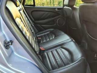 /photos/9318/d47b84ee-ce36-4d6d-802b-4ac5f9b42cb2_i320x240.jpg