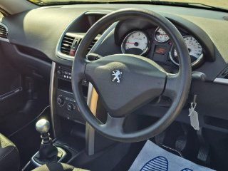 /photos/9318/e6e59f42-d847-4f75-965b-8e695ea720b1_i320x240.jpg