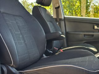 /photos/9318/ea220439-a09e-47b1-9bf5-765cd99d47a0_i320x240.jpg